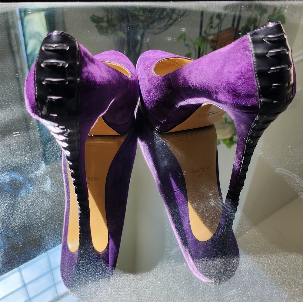Nine West size 7 Purple/Black Heels